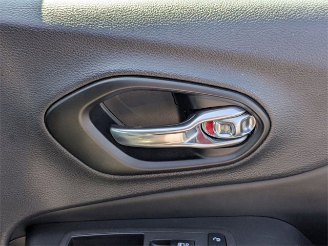 Used 2023 Jeep Cherokee Altitude Lux image 36