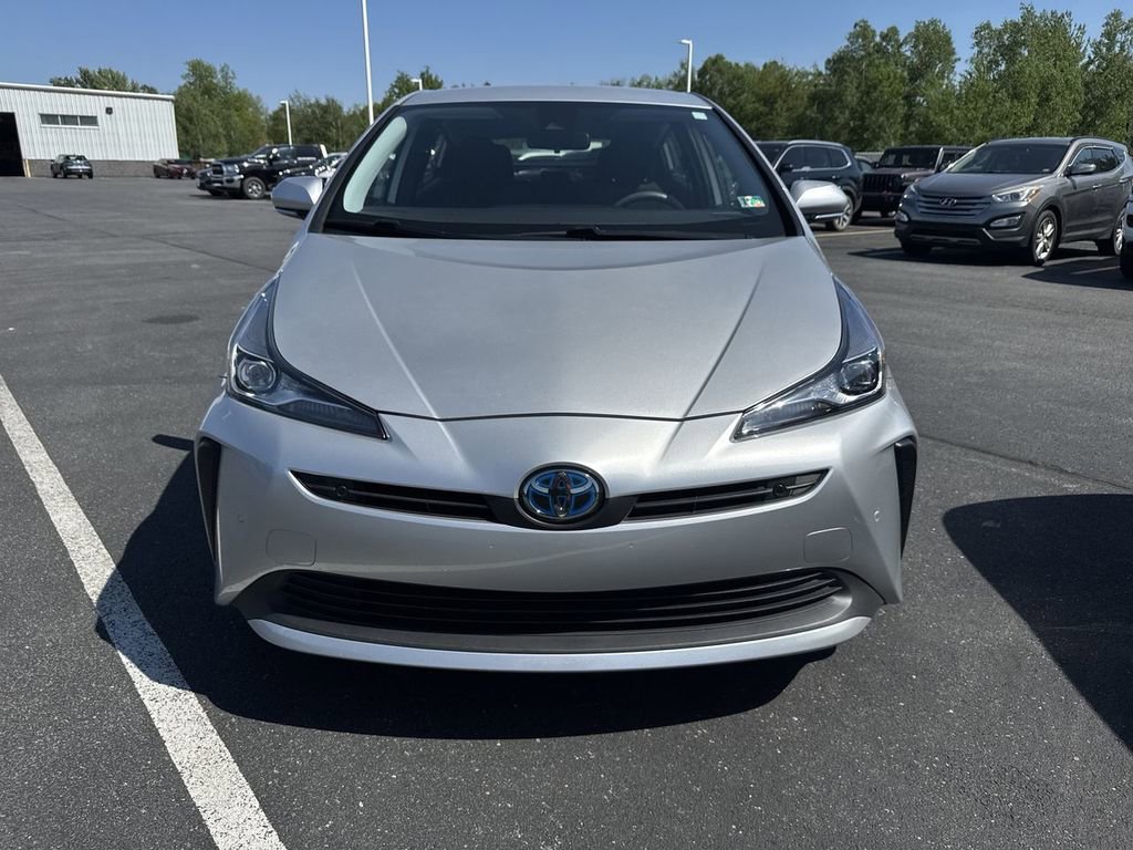 Used 2020 Toyota Prius LE FWD image 3