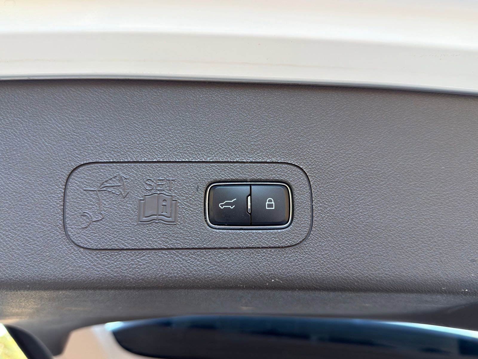 Used 2023 Lincoln Aviator Reserve w/ Equipment Group 201A image 19