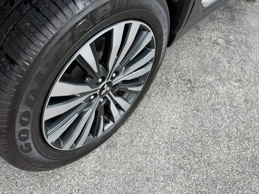 Used 2020 Mitsubishi Outlander SE AWD/4WD image 16