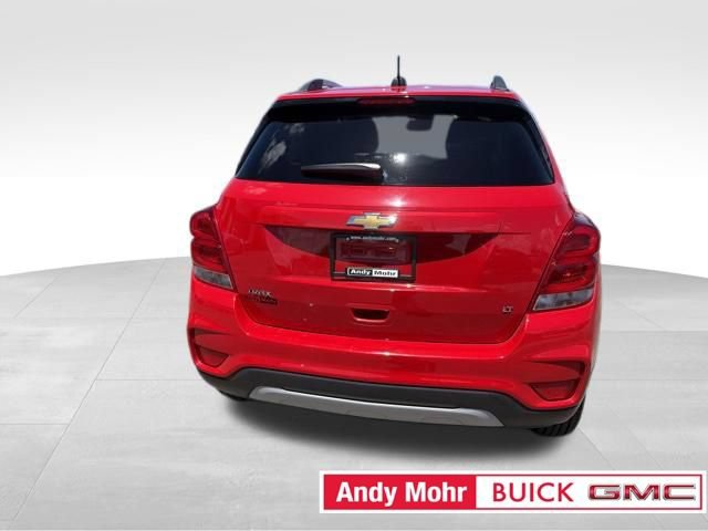 Used 2018 Chevrolet Trax LT w/ Sun & Sound Package FWD image 9