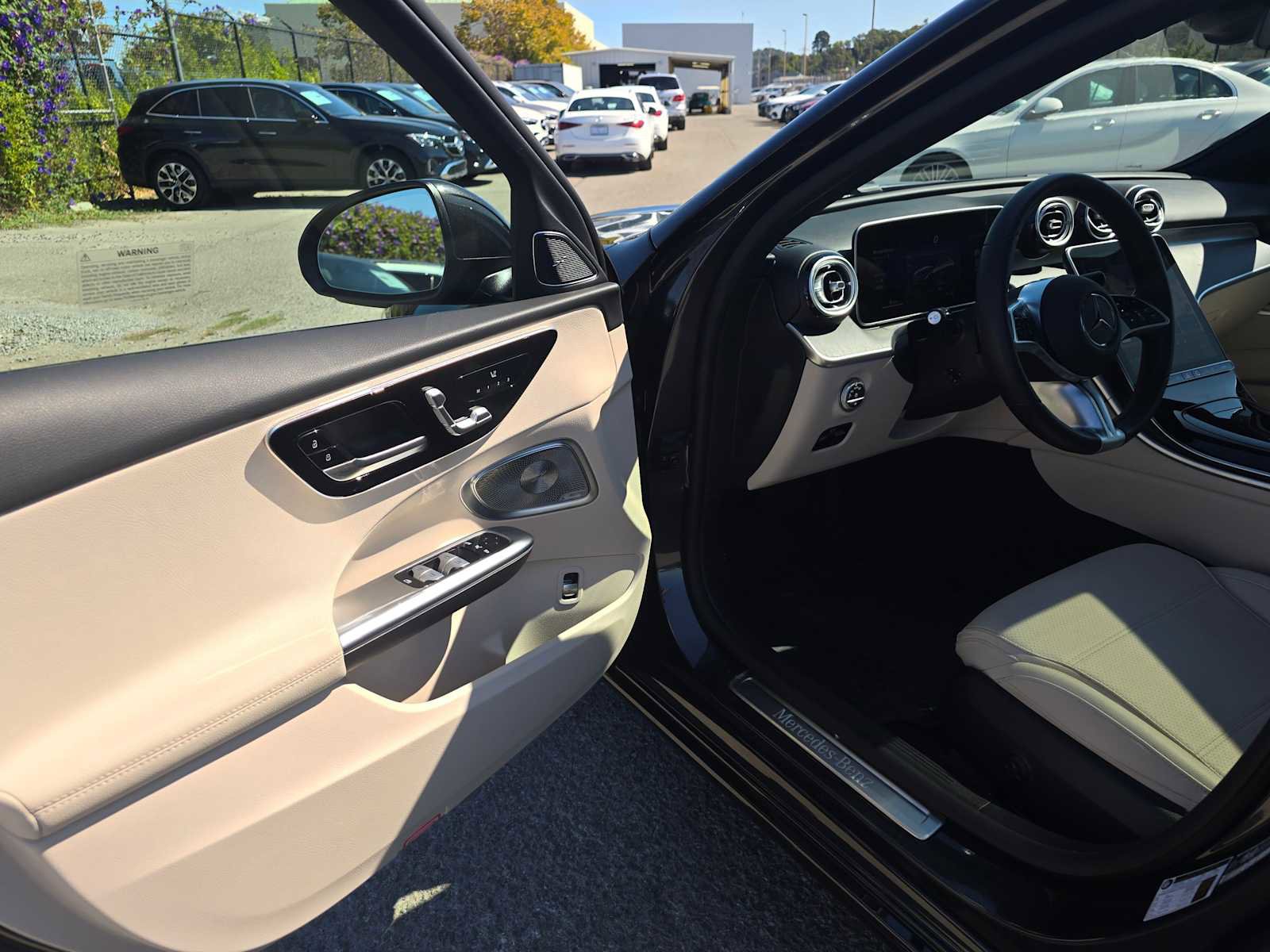 Used 2025 Mercedes-Benz C 300 4MATIC Sedan image 20