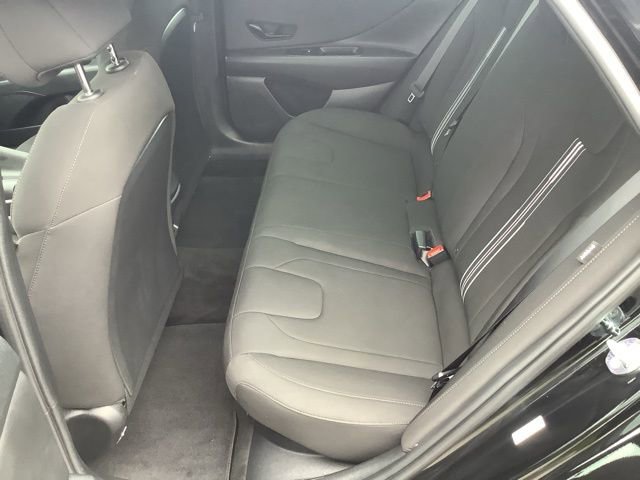 Used 2025 Hyundai Elantra SEL image 10