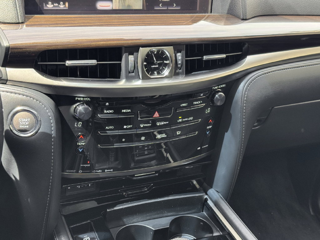 Used 2018 Lexus LX 570 4WD image 25