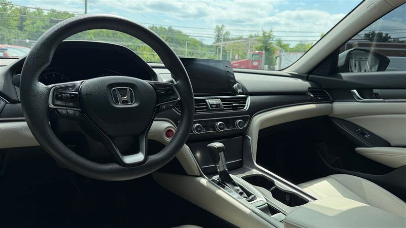 Used 2018 Honda Accord EX image 25
