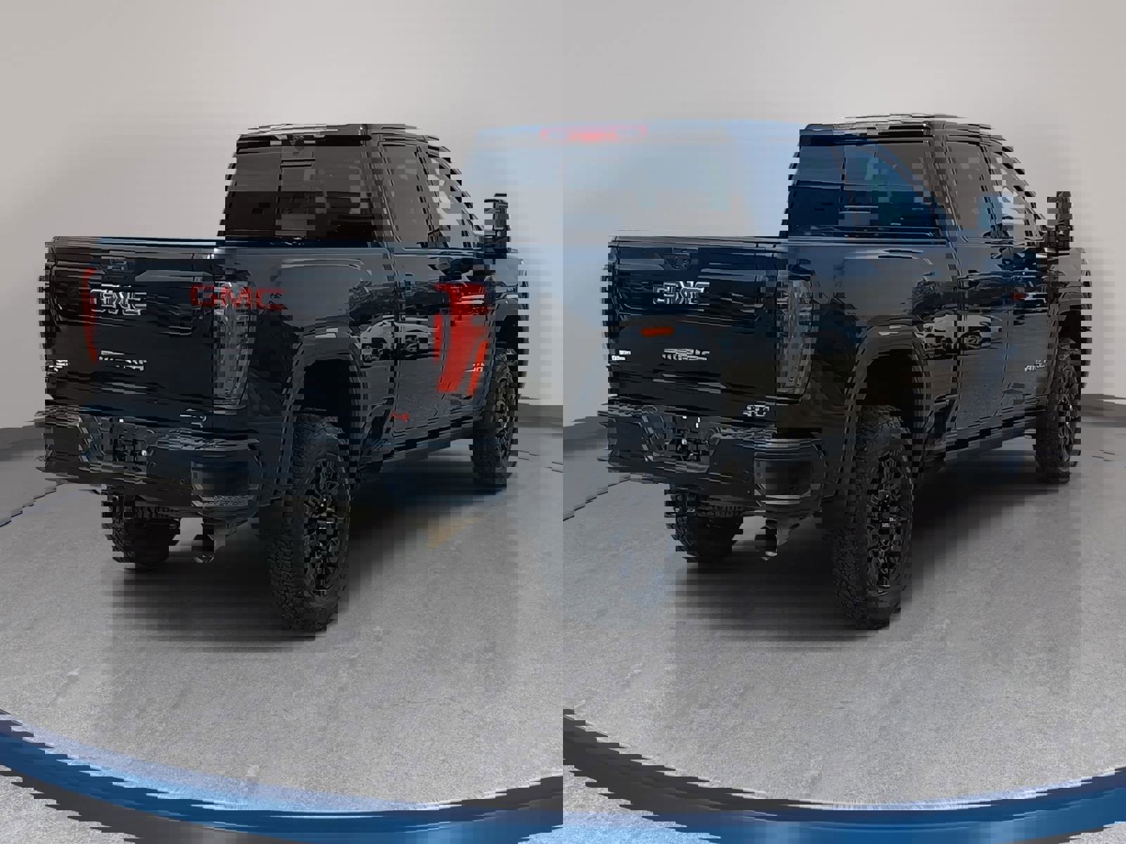 Used 2025 GMC Sierra 3500 AT4 w/ AT4 Premium Plus Package image 5