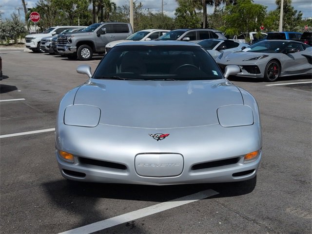 Used 2000 Chevrolet Corvette Coupe w/ Roof Pkg image 3