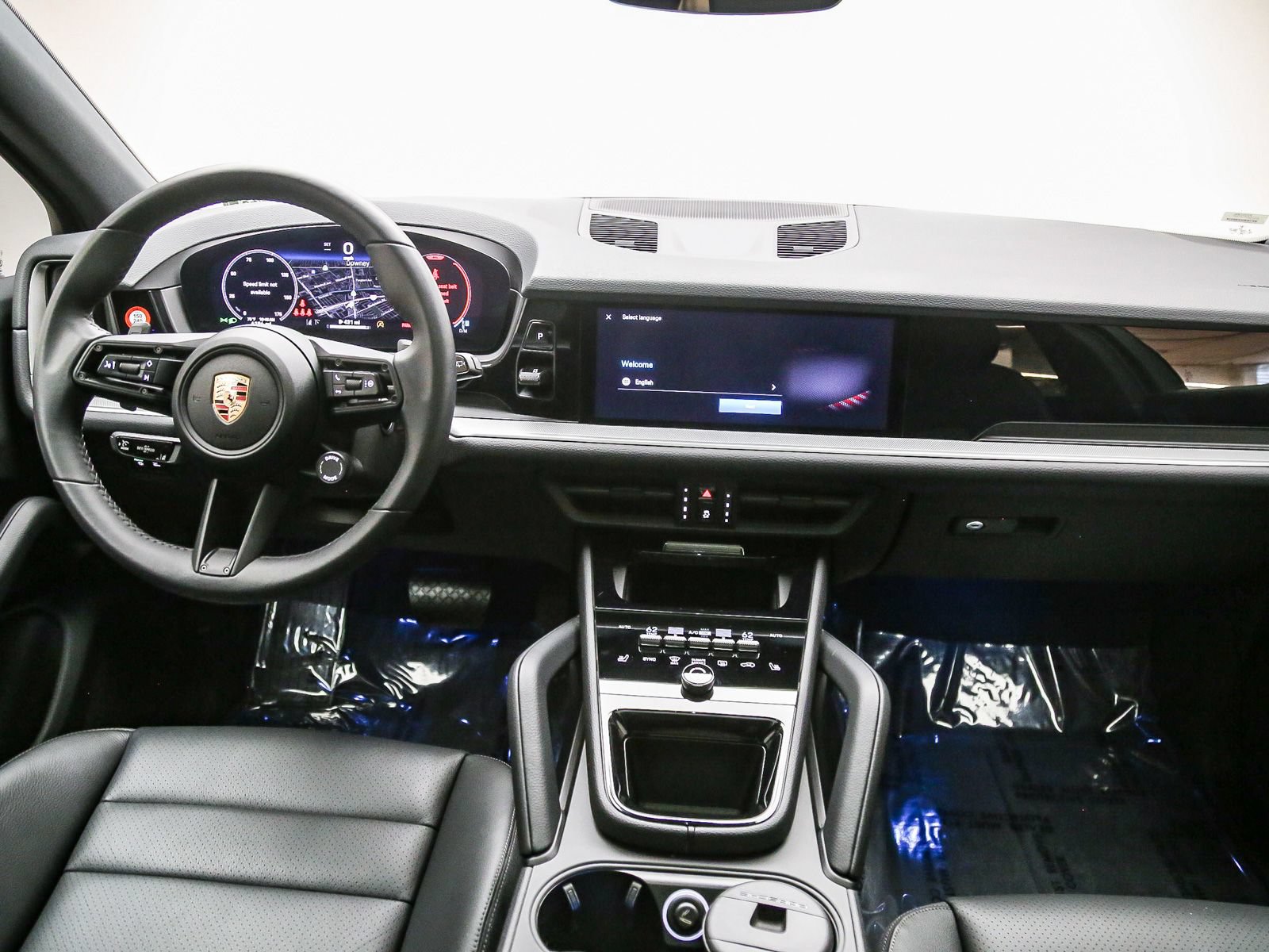 Certified 2025 Porsche Cayenne AWD/4WD image 16