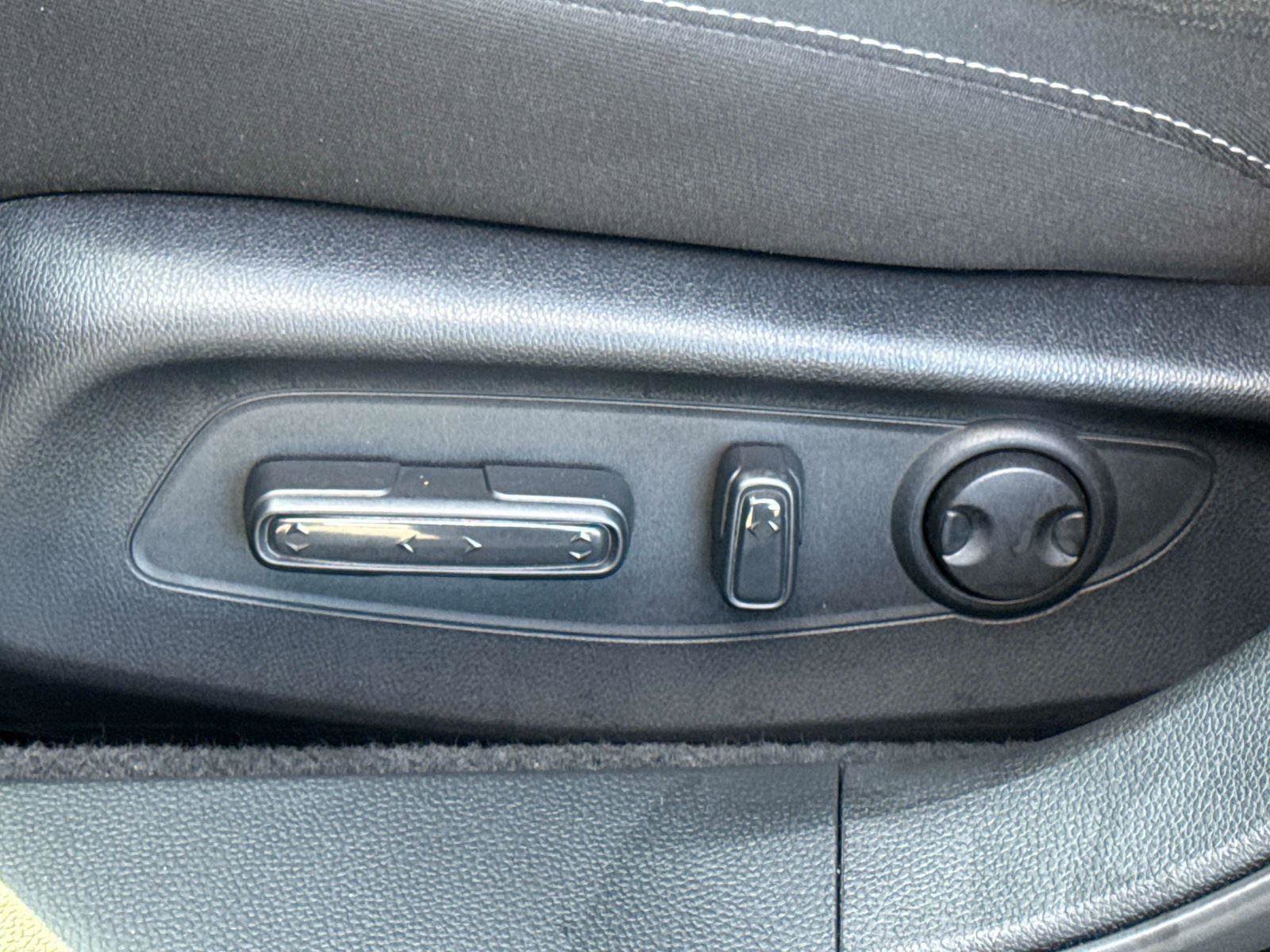 Used 2023 Honda Accord EX image 18