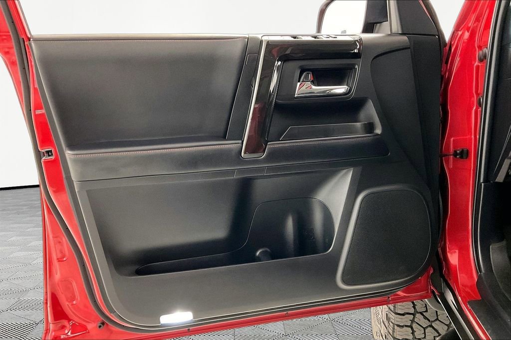 Used 2021 Toyota 4Runner TRD Off-Road Premium image 18
