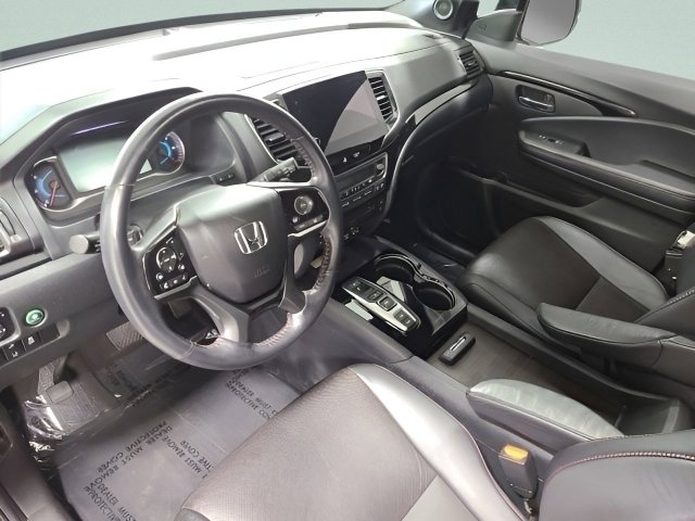 Used 2022 Honda Pilot Black Edition image 23