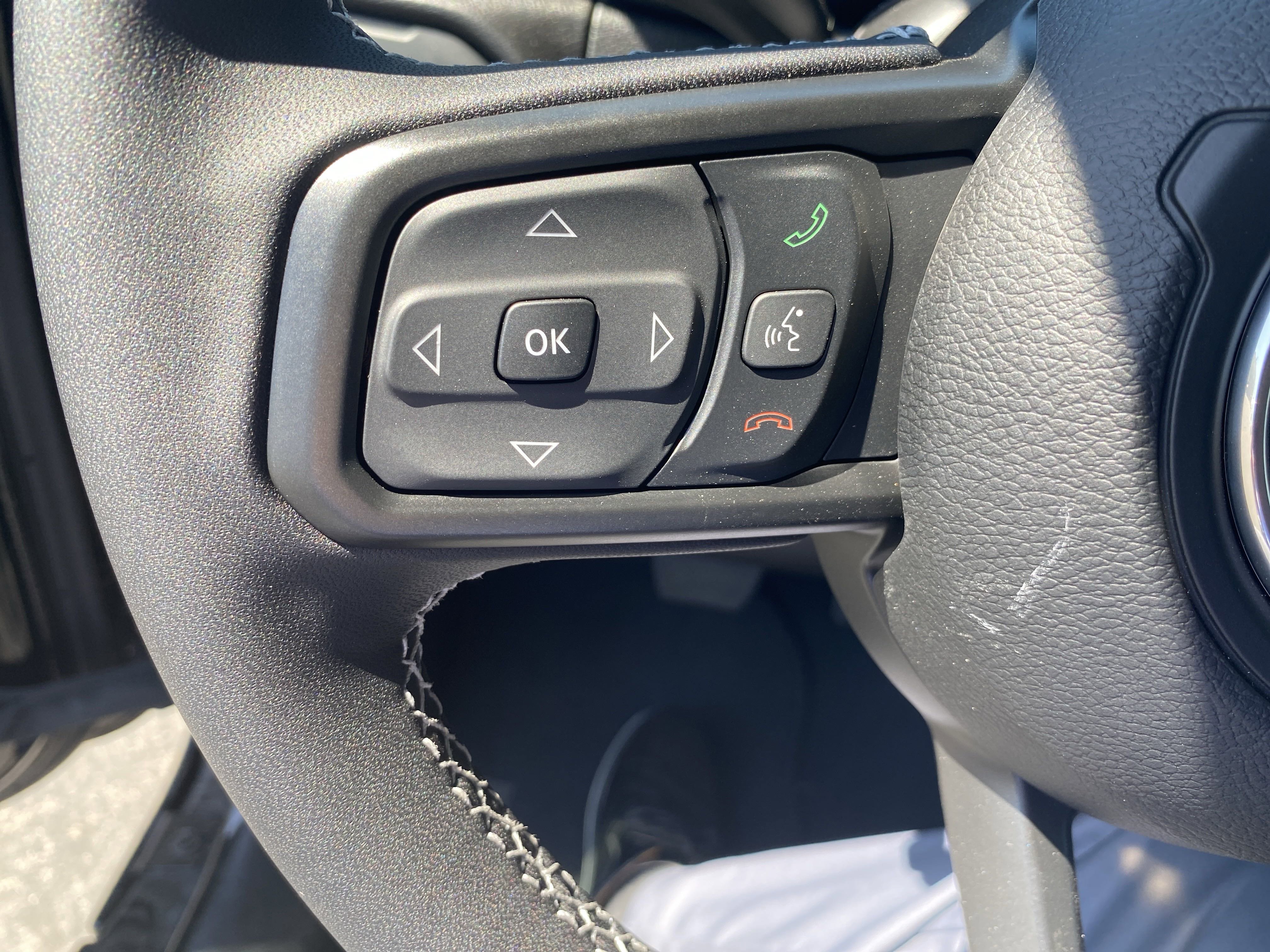 New 2025 Jeep Gladiator Sport image 11