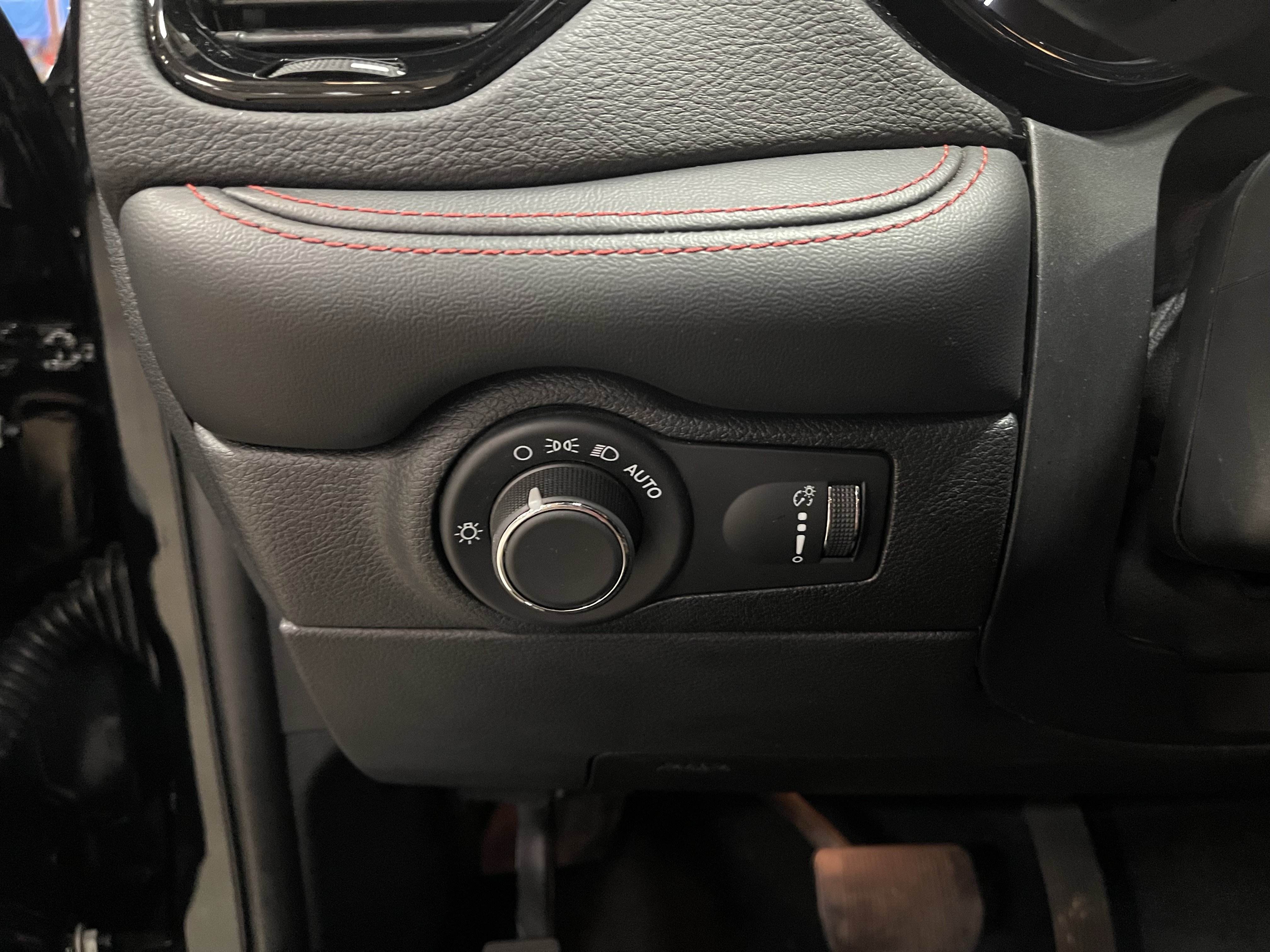 Certified 2024 Dodge Durango GT AWD/4WD image 25