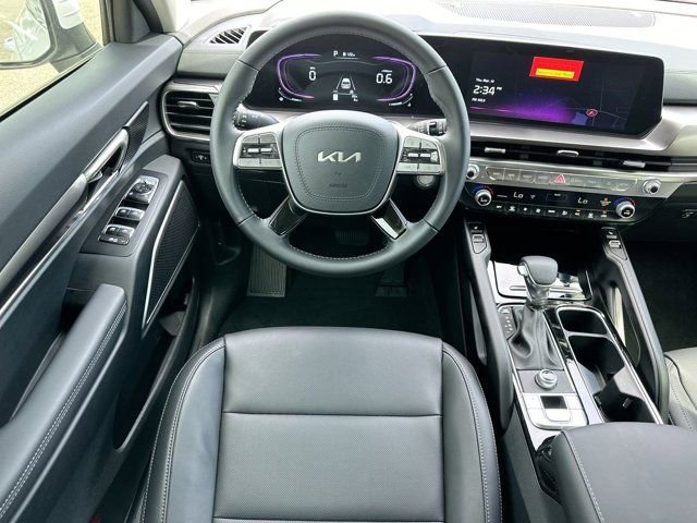 Used 2024 Kia Telluride S image 12