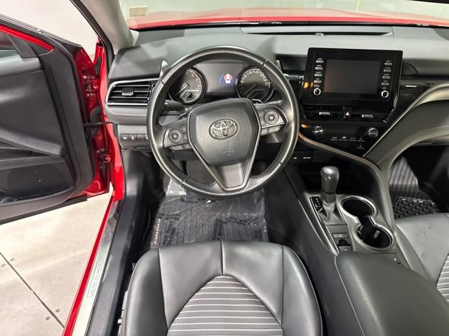 Used 2021 Toyota Camry SE AWD/4WD image 15