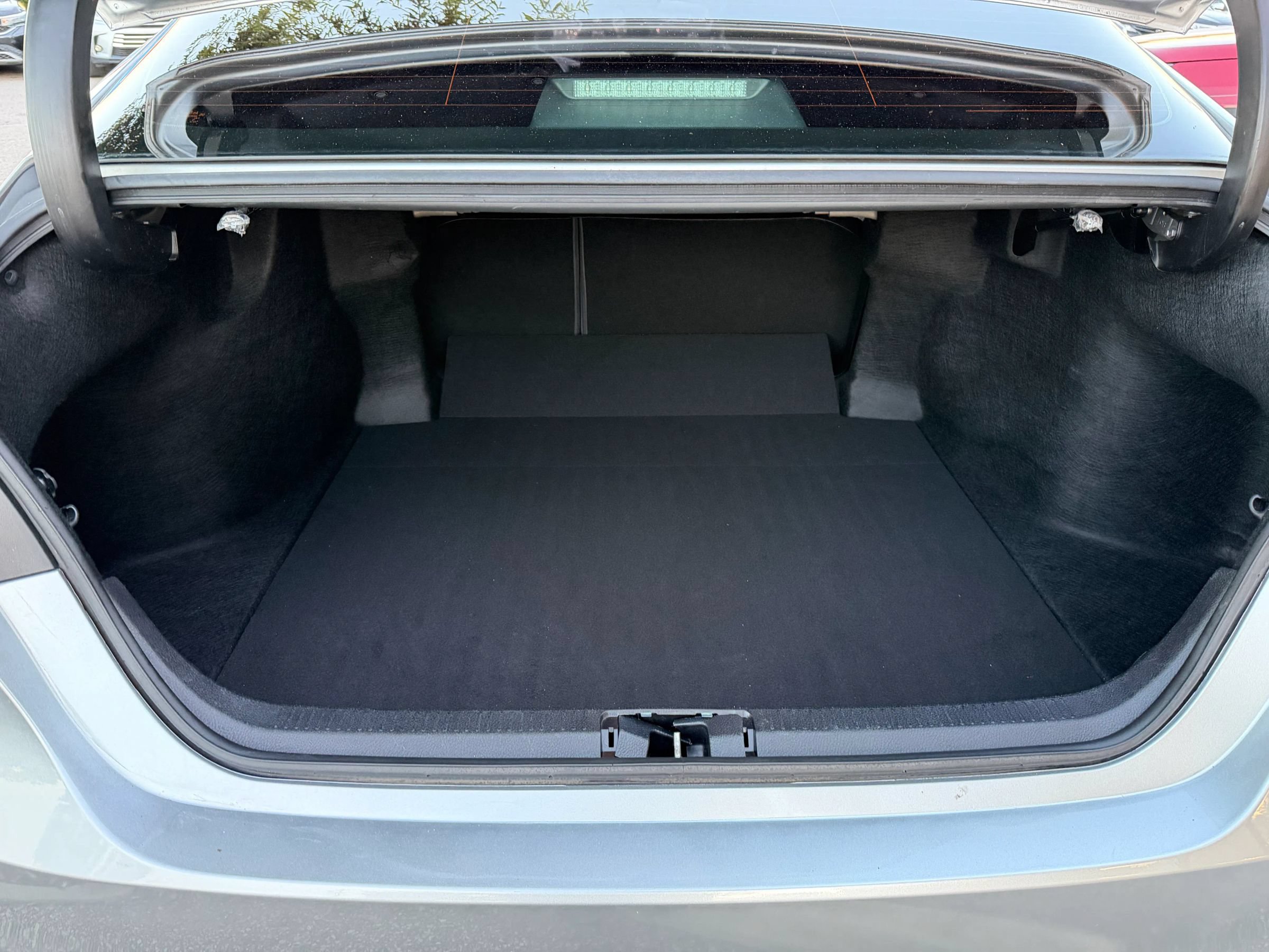 Used 2019 Toyota Camry LE FWD image 22