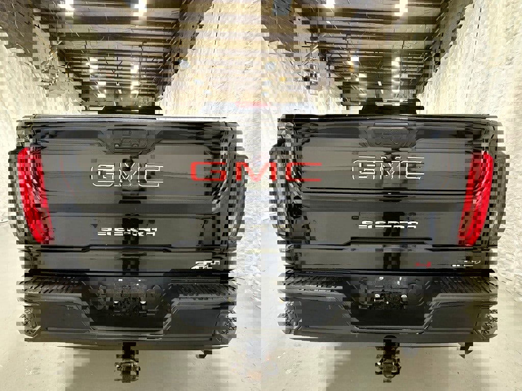 Used 2022 GMC Sierra 2500 AT4 image 6