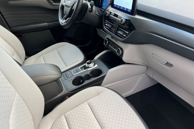 New 2025 Ford Escape Active image 16