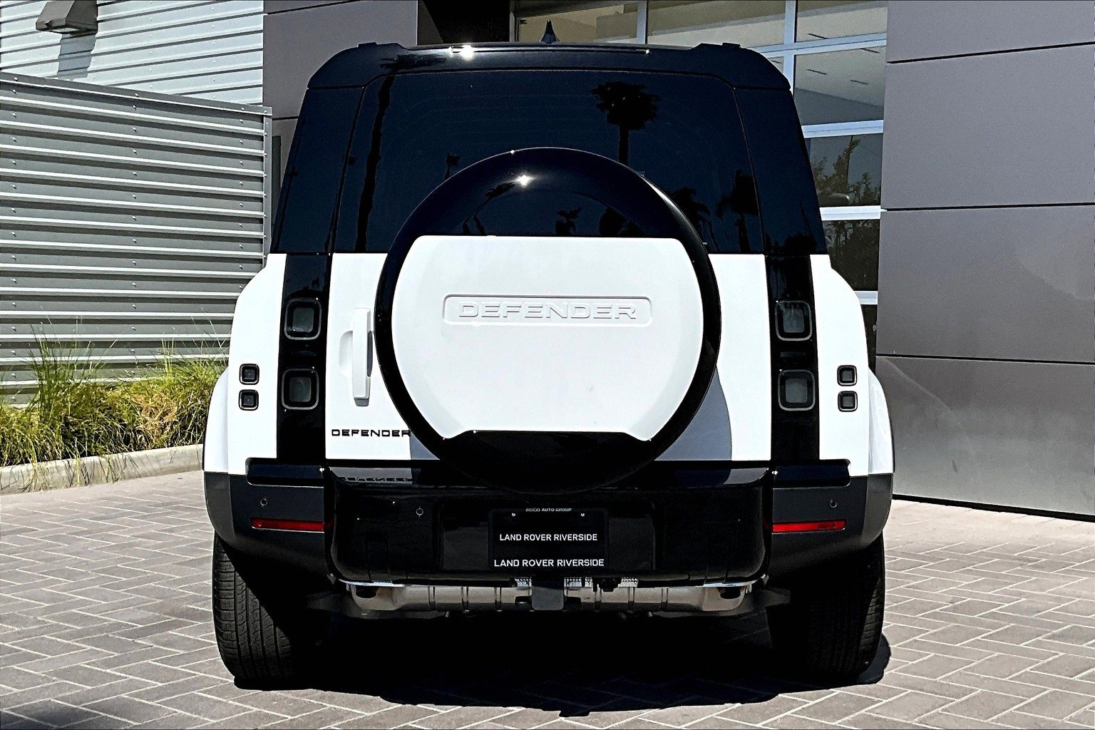 New 2026 Land Rover Defender 110 S image 4