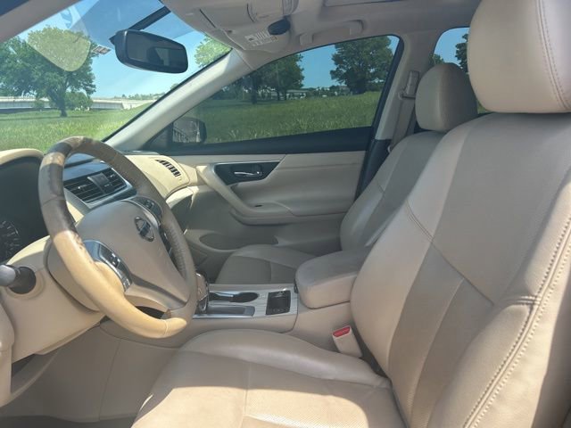 Used 2017 Nissan Altima 2.5 SL w/ Technology Package FWD image 11