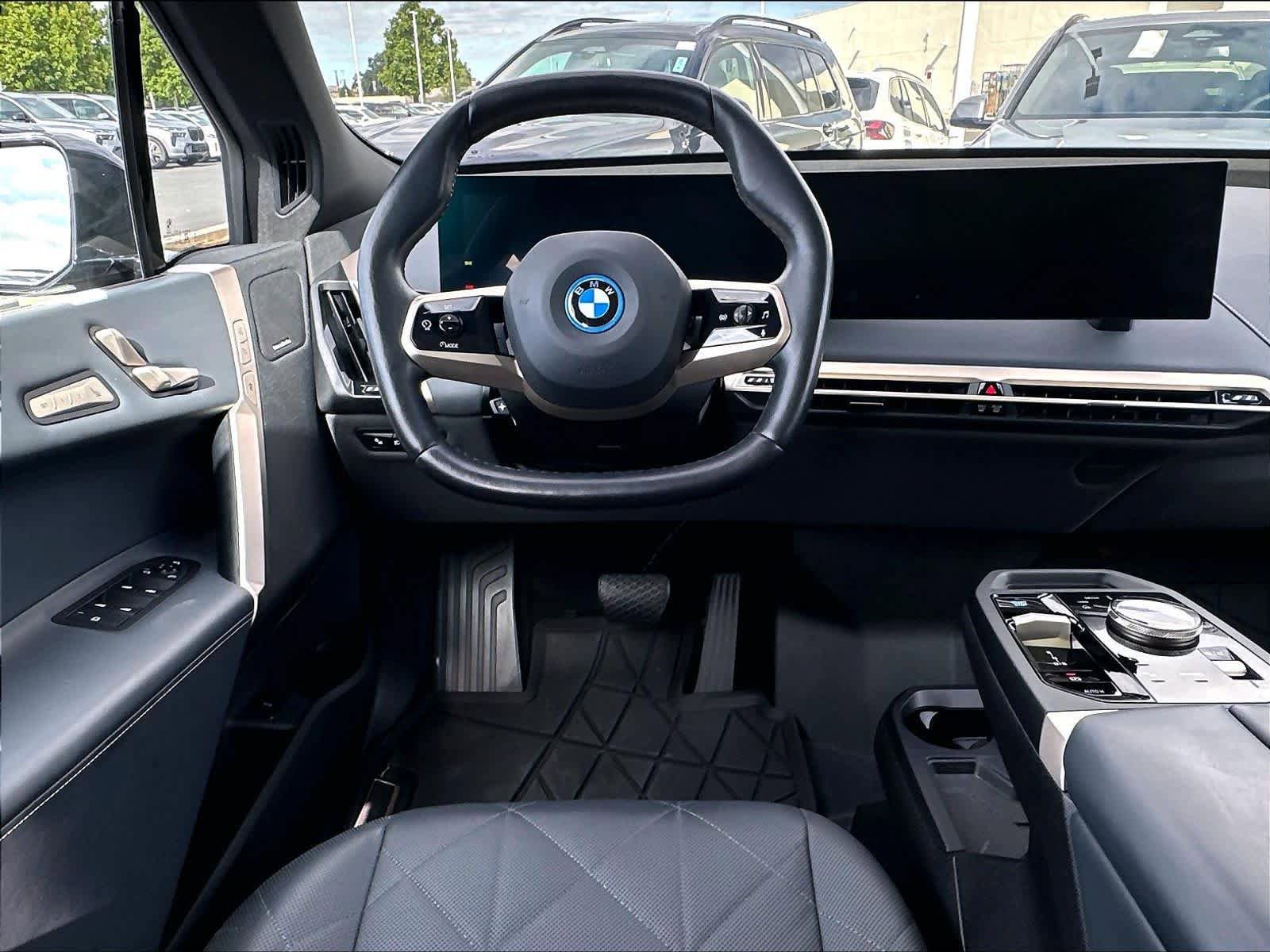 Used 2024 BMW iX xDrive50 w/ Sport Package AWD/4WD image 11