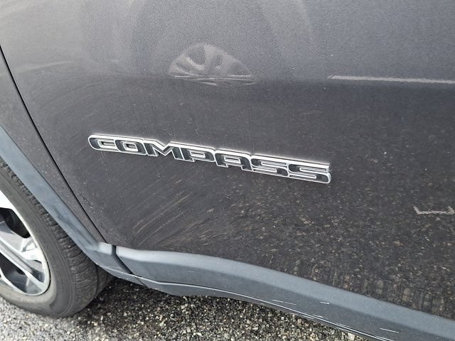 Certified 2023 Jeep Compass Limited w/ Sun and Sound Group AWD/4WD image 8