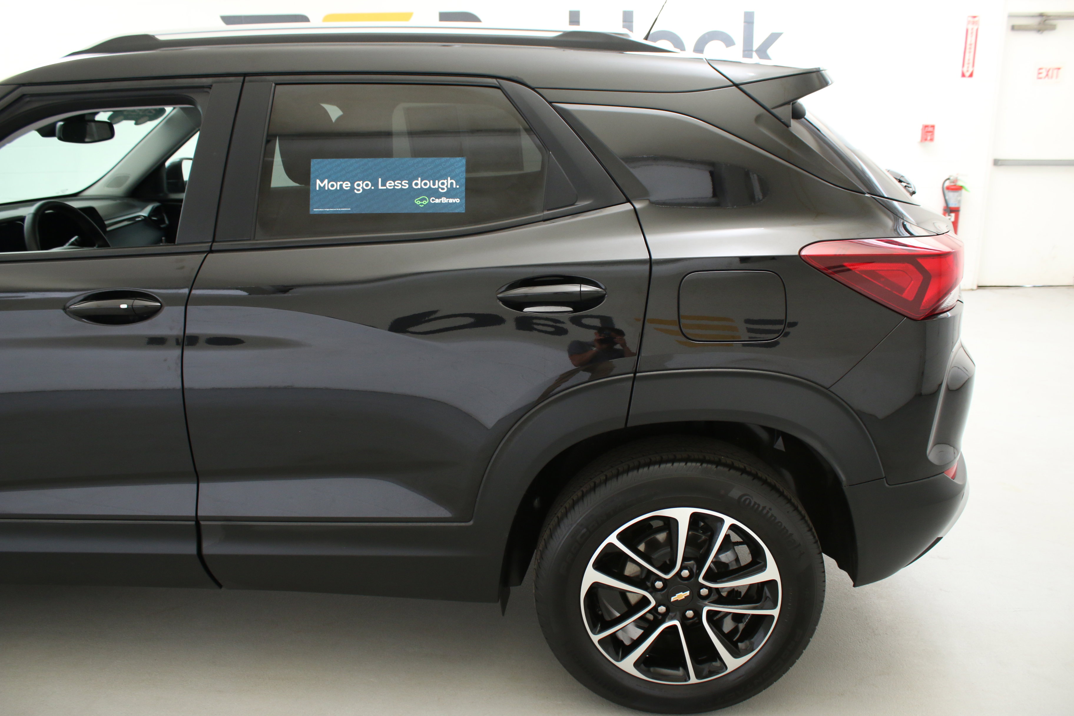 Used 2025 Chevrolet TrailBlazer LT w/ Convenience Package AWD/4WD image 5