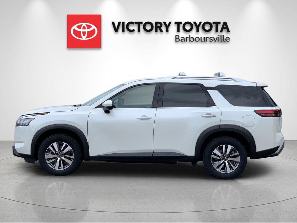 Used 2023 Nissan Pathfinder SL AWD/4WD image 2