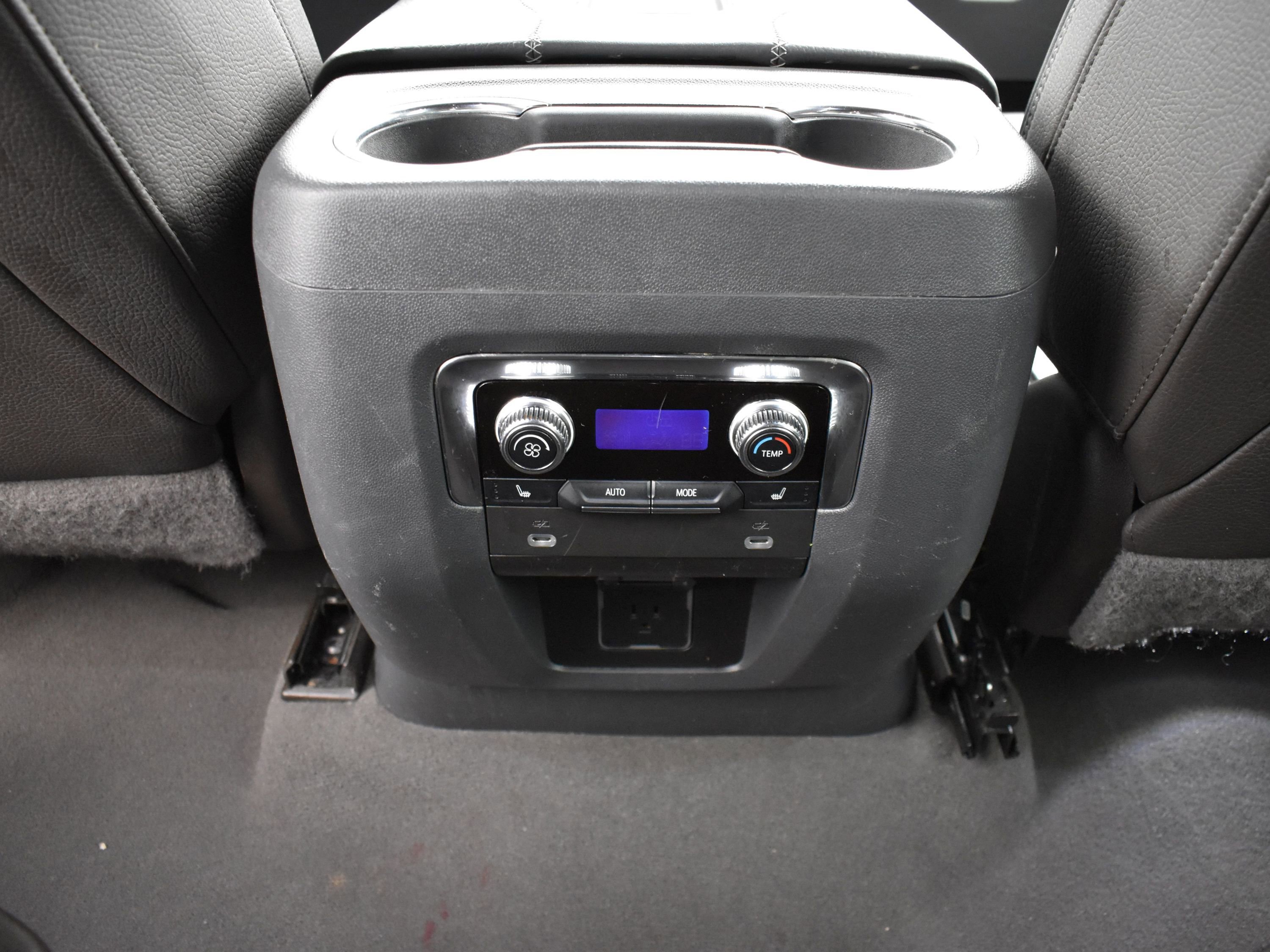 Used 2022 GMC Yukon XL Denali w/ Max Trailering Package image 14