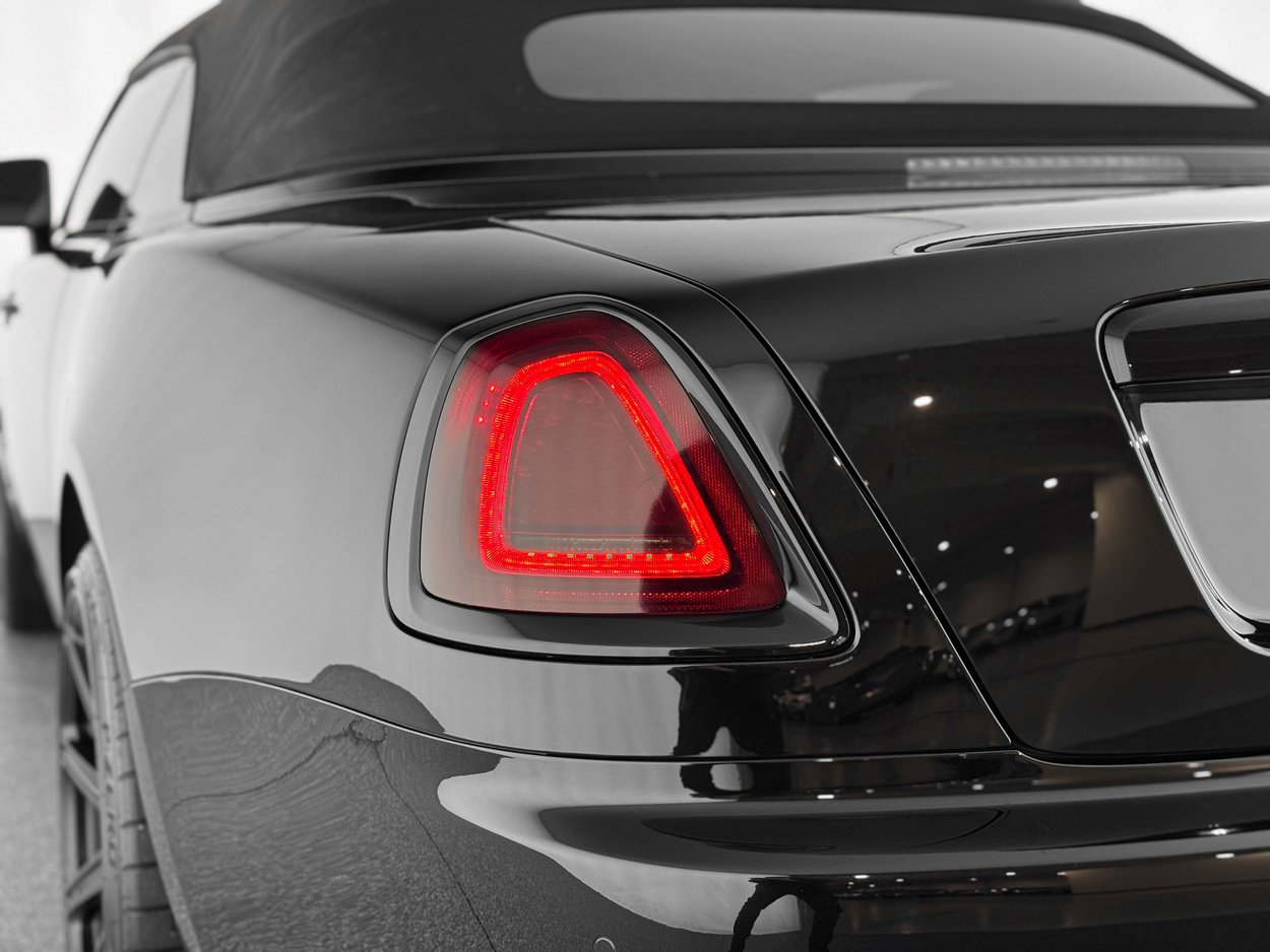 Used 2016 Rolls-Royce Dawn RWD image 47