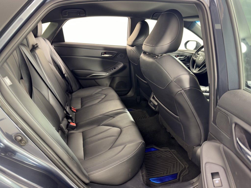 Used 2022 Toyota Avalon XLE FWD image 29