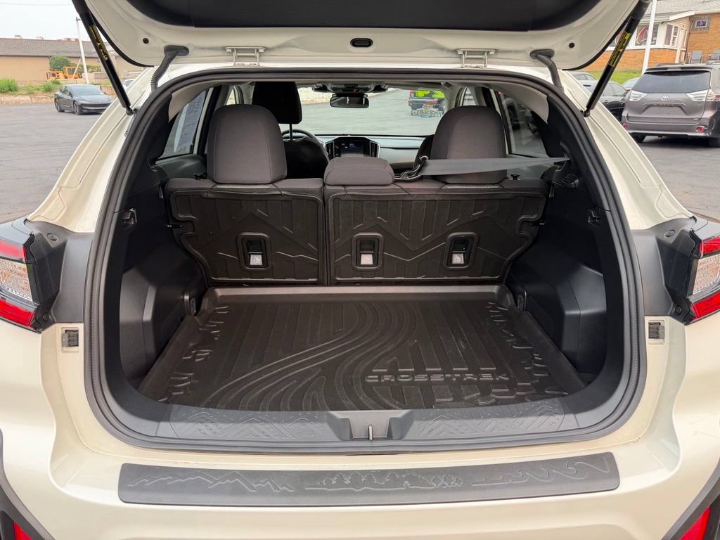 Used 2024 Subaru Crosstrek 2.0i Premium AWD/4WD image 14