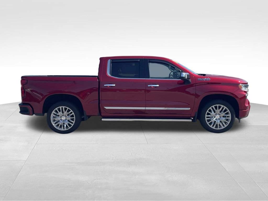 Used 2024 Chevrolet Silverado 1500 High Country w/ High Country Premium Package AWD/4WD image 2