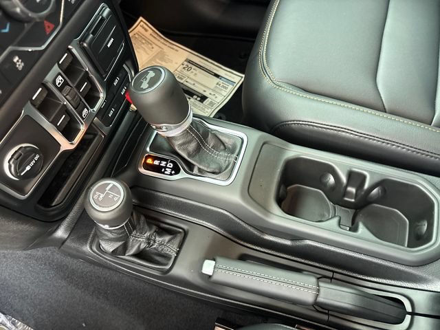 New 2026 Jeep Wrangler Unlimited Sahara AWD/4WD image 25
