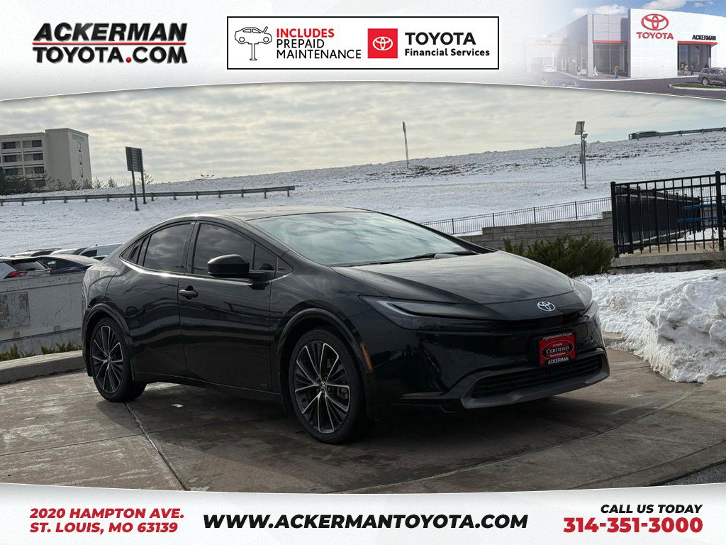 Used 2025 Toyota Prius XLE image 1