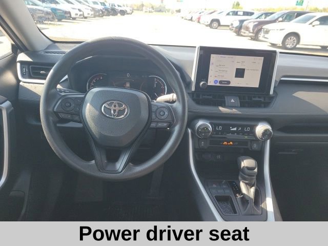 Used 2024 Toyota RAV4 XLE FWD image 4