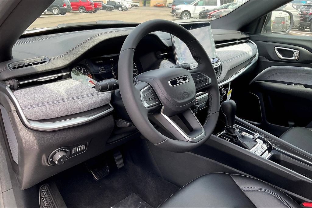 New 2024 Jeep Compass Latitude AWD/4WD image 6