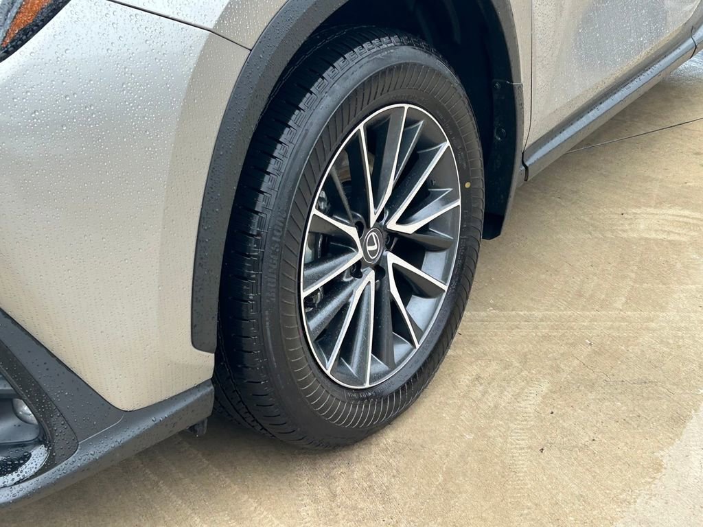 Used 2025 Lexus NX 350h AWD w/ Accessory Package (2T) image 9