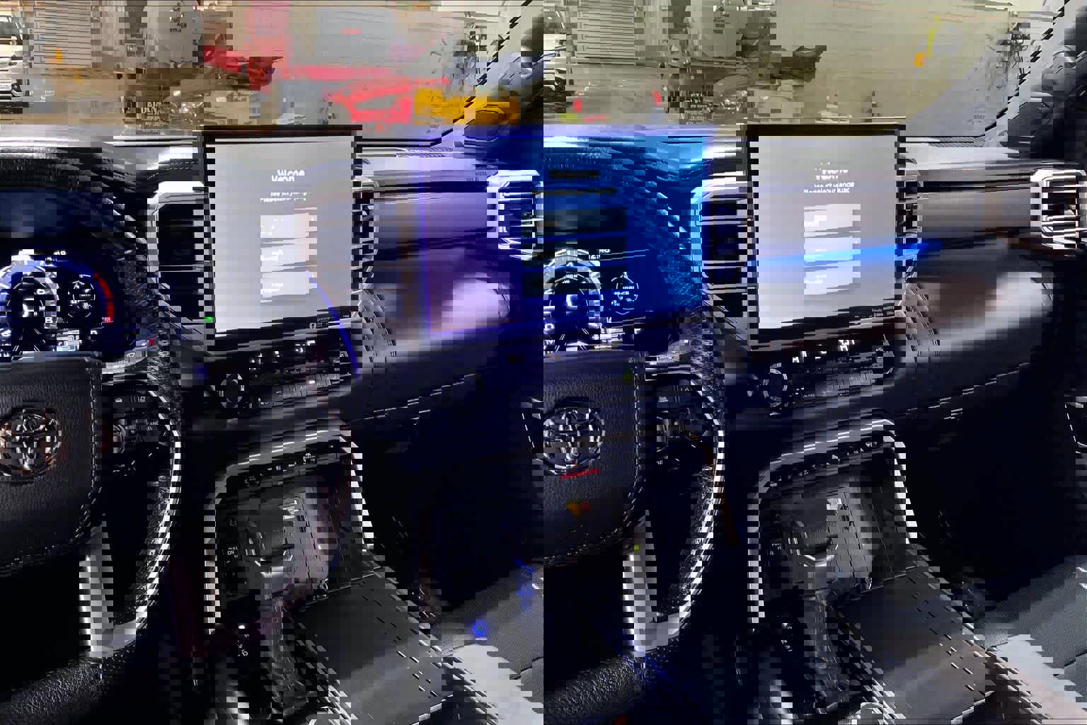 Used 2023 Toyota Tundra Platinum w/ Advanced Package AWD/4WD image 7