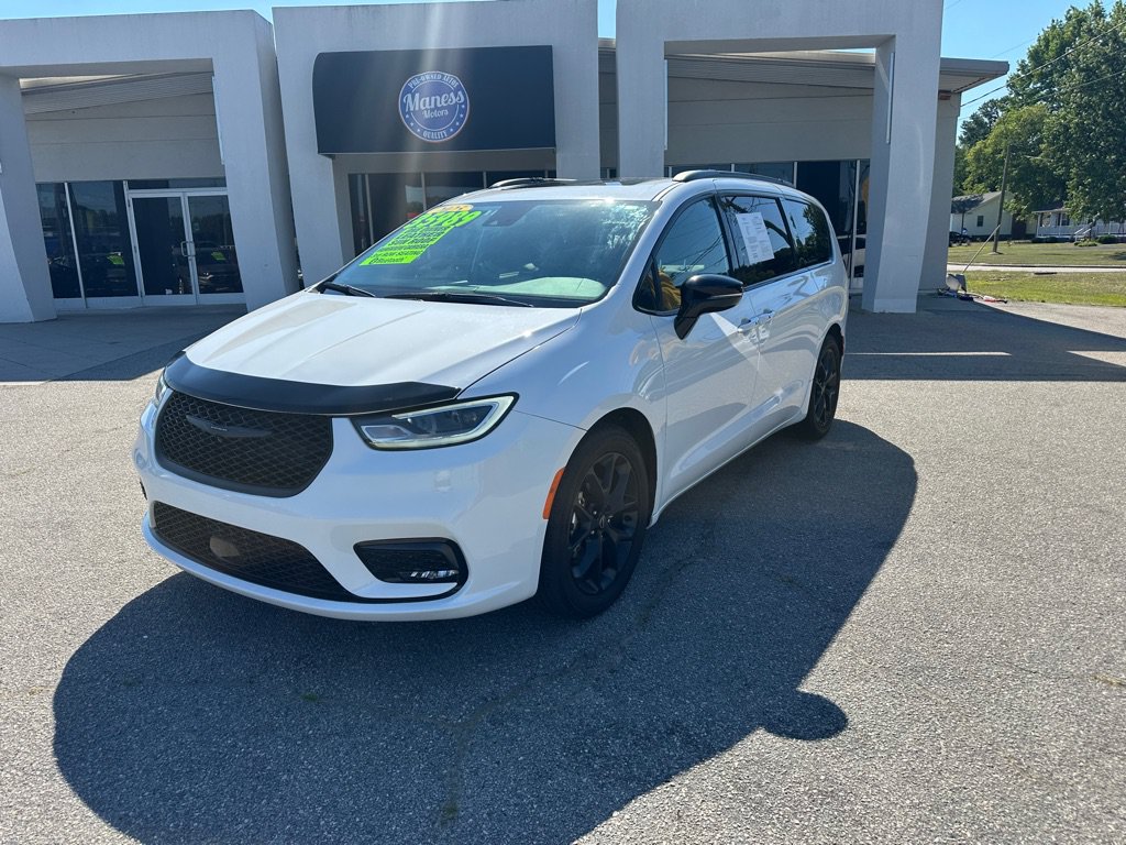 Used 2025 Chrysler Pacifica Limited FWD image 1