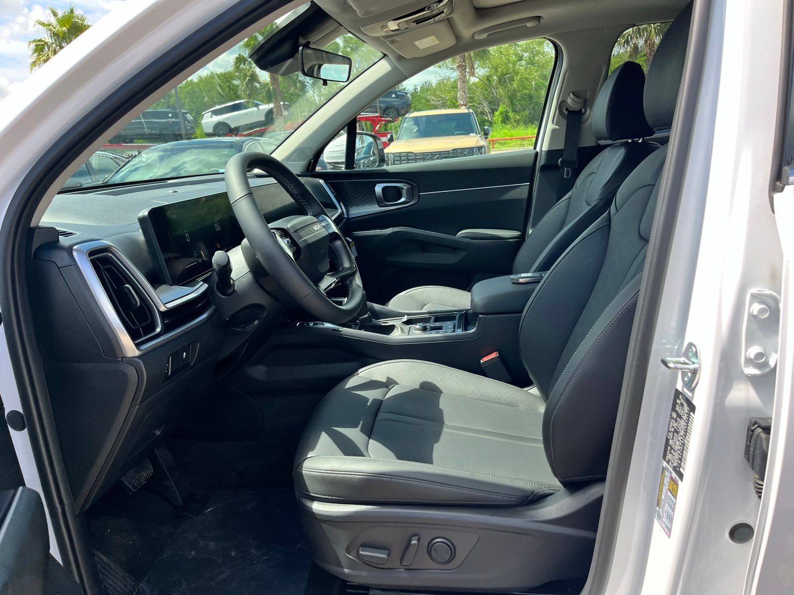 New 2026 Kia Sorento S w/ S Panoramic Sunroof Package FWD image 15