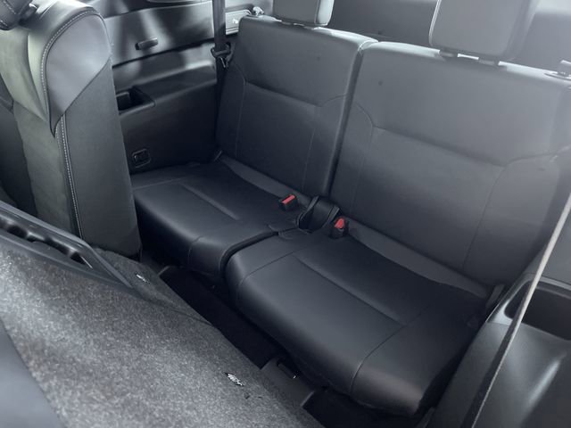 Used 2025 Mitsubishi Outlander SE image 35