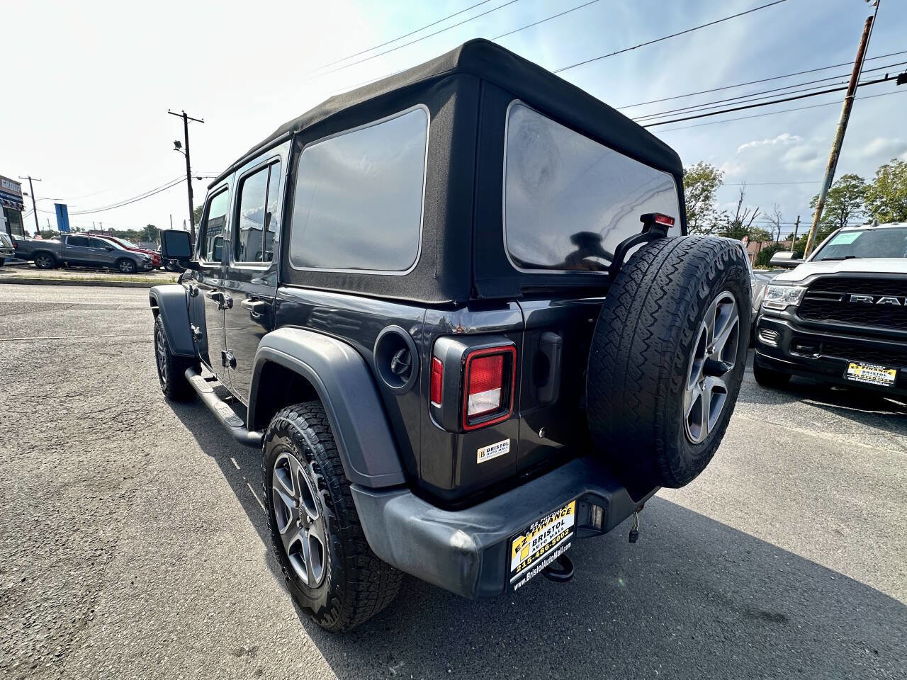 Used 2019 Jeep Wrangler Unlimited Sport S AWD/4WD image 5