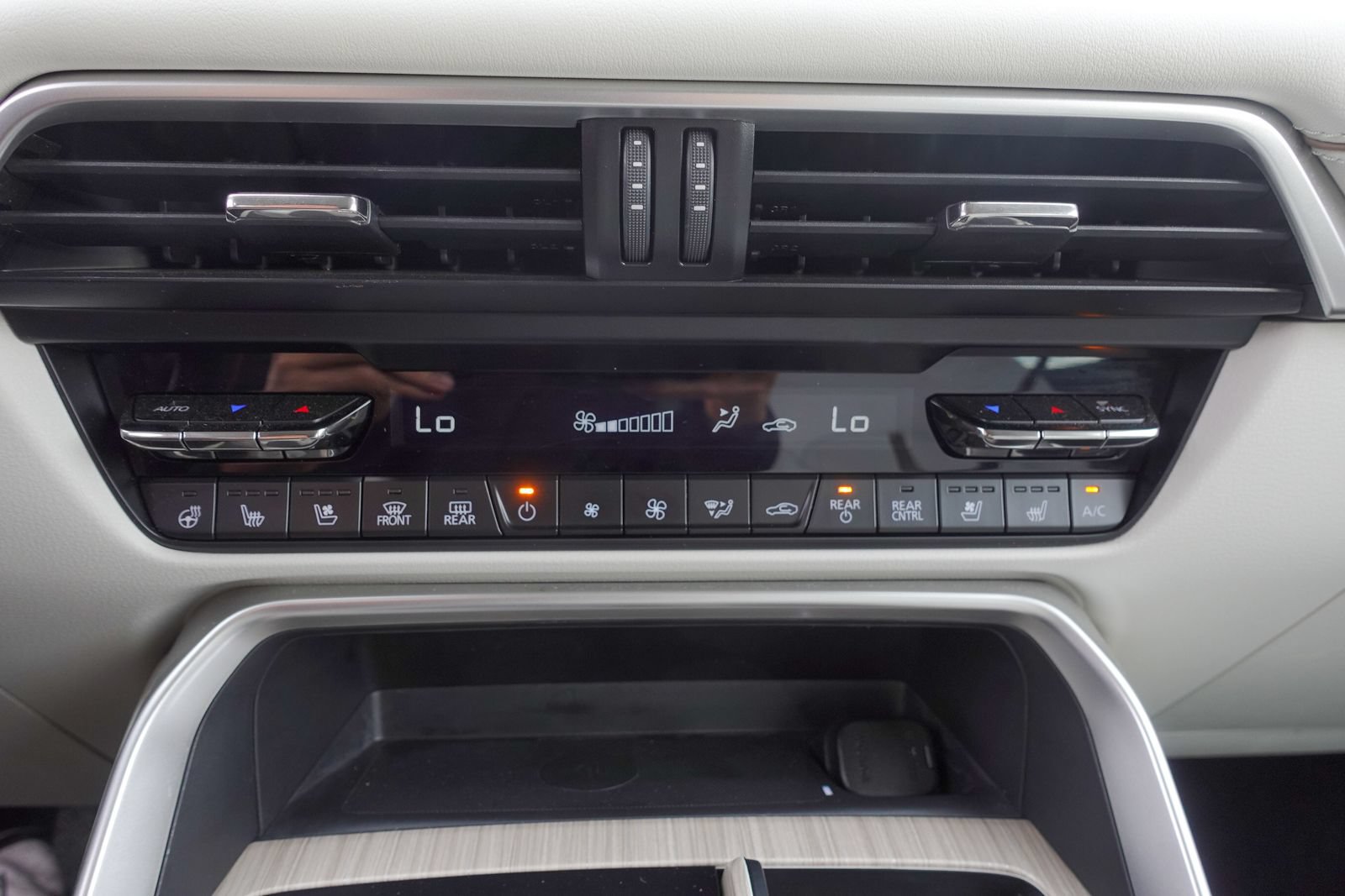 Certified 2024 MAZDA CX-90 Plug-In Hybrid w/ Premium Plus AWD/4WD image 26