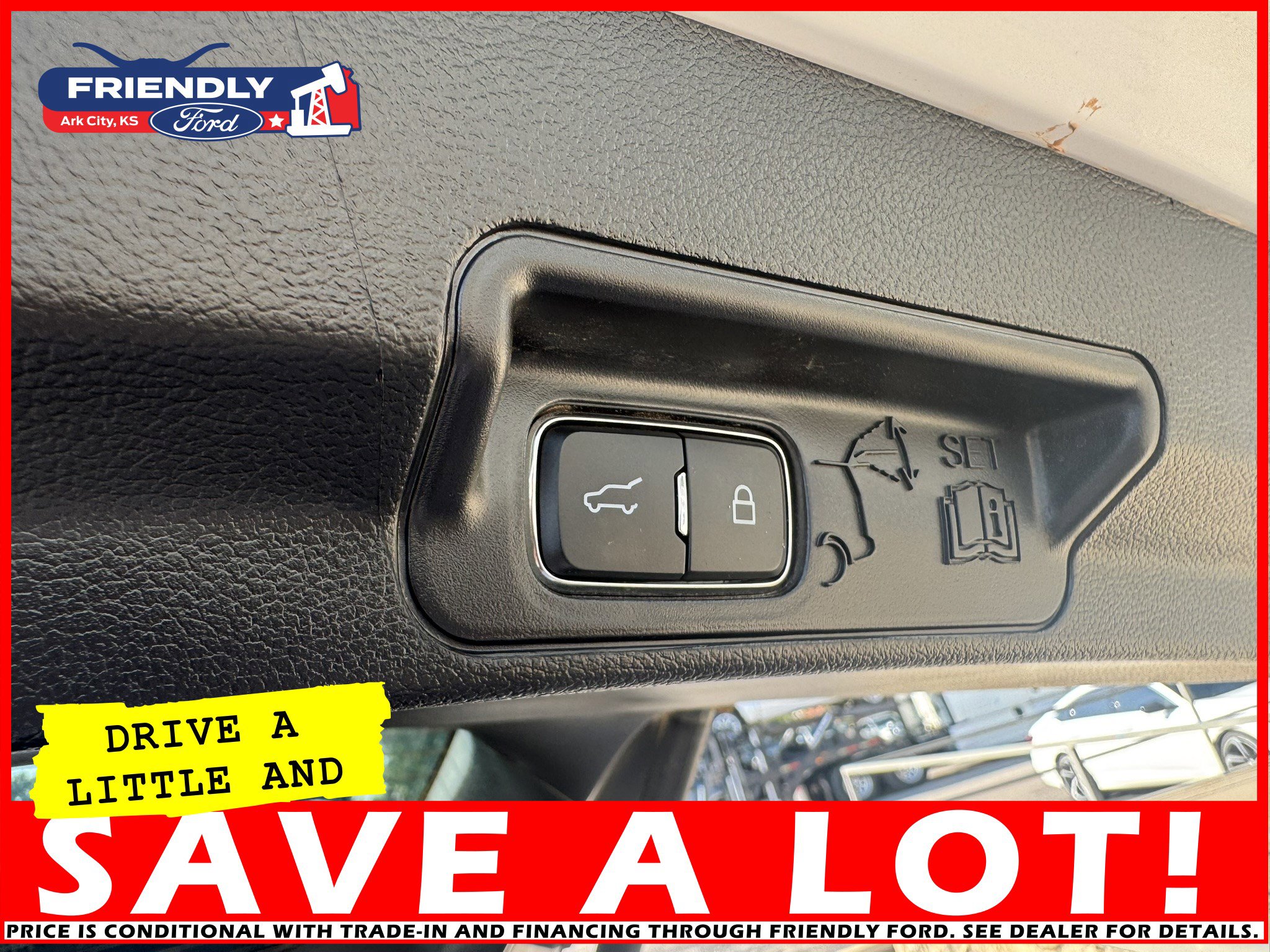 Used 2022 Ford Explorer XLT image 36