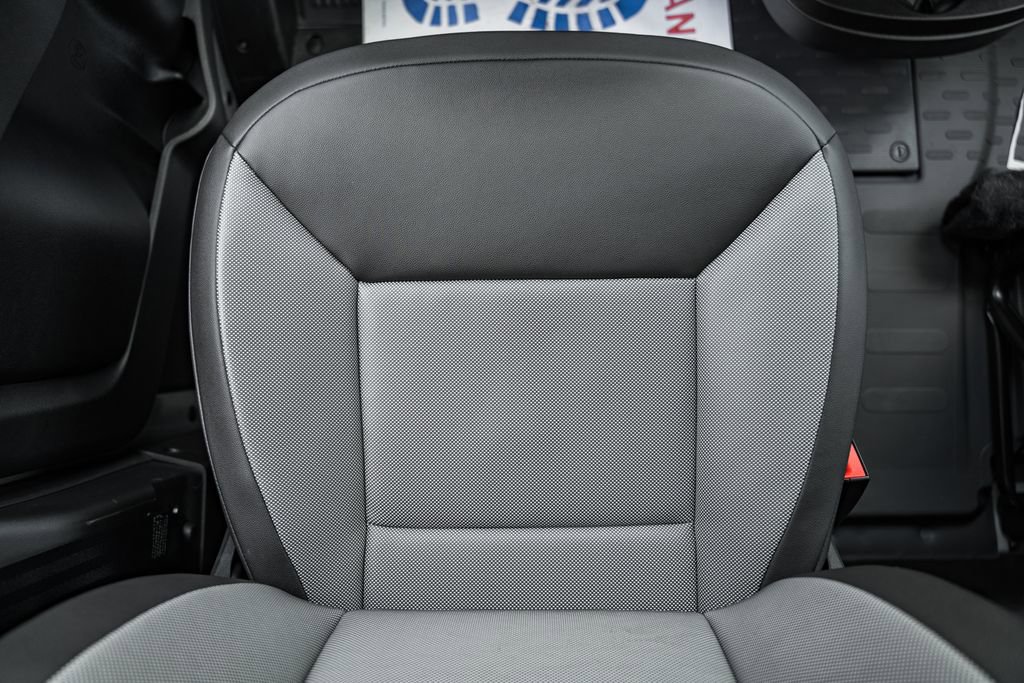 New 2025 RAM ProMaster 2500 w/ Quick Order Package 22G SLT image 27