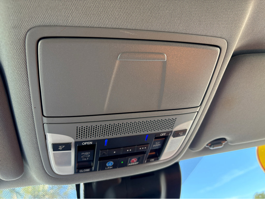 Used 2018 Acura MDX SH-AWD w/ Advance Package image 40