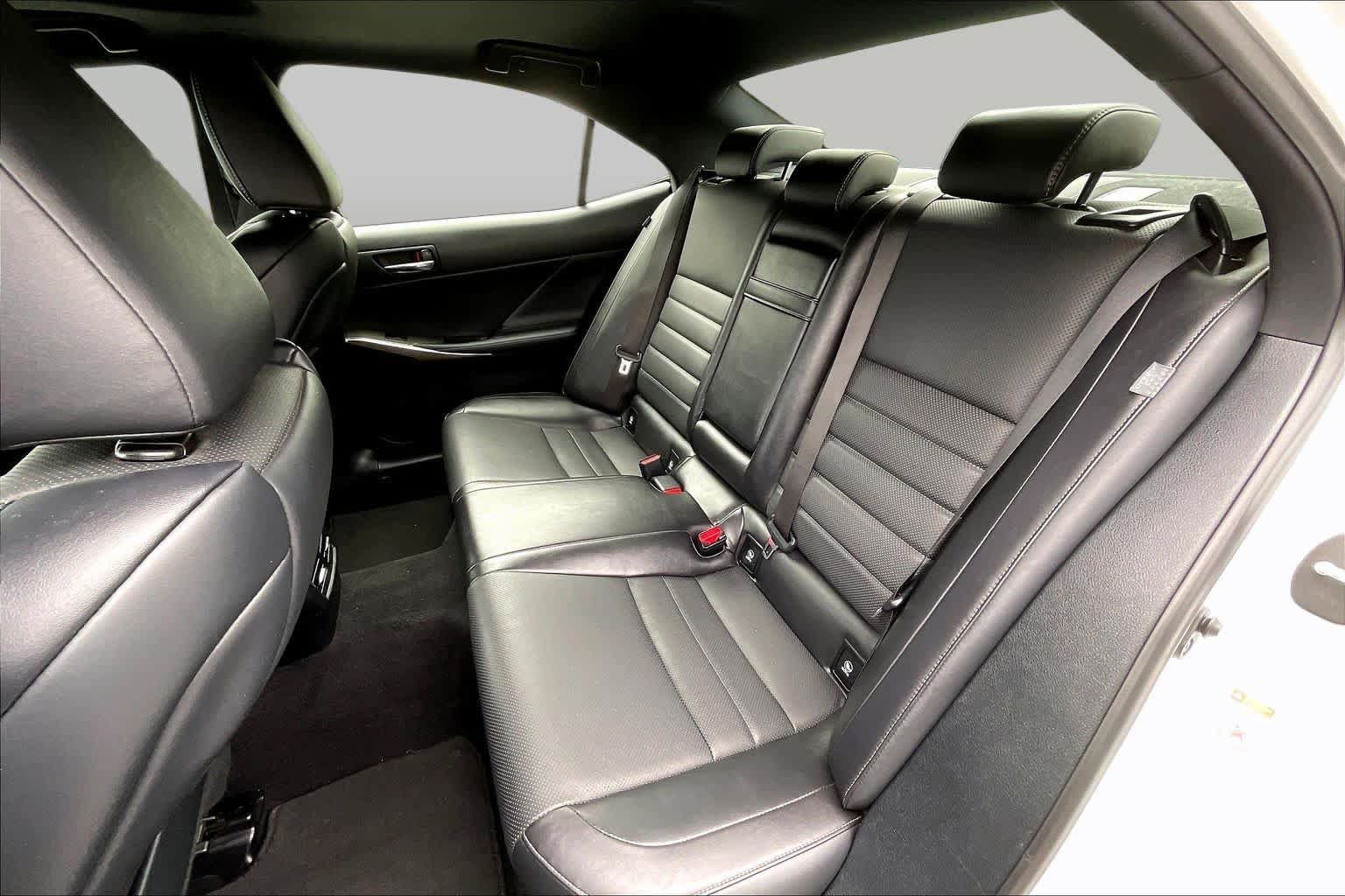 Used 2016 Lexus IS 200t w/ F Sport Package RWD image 21