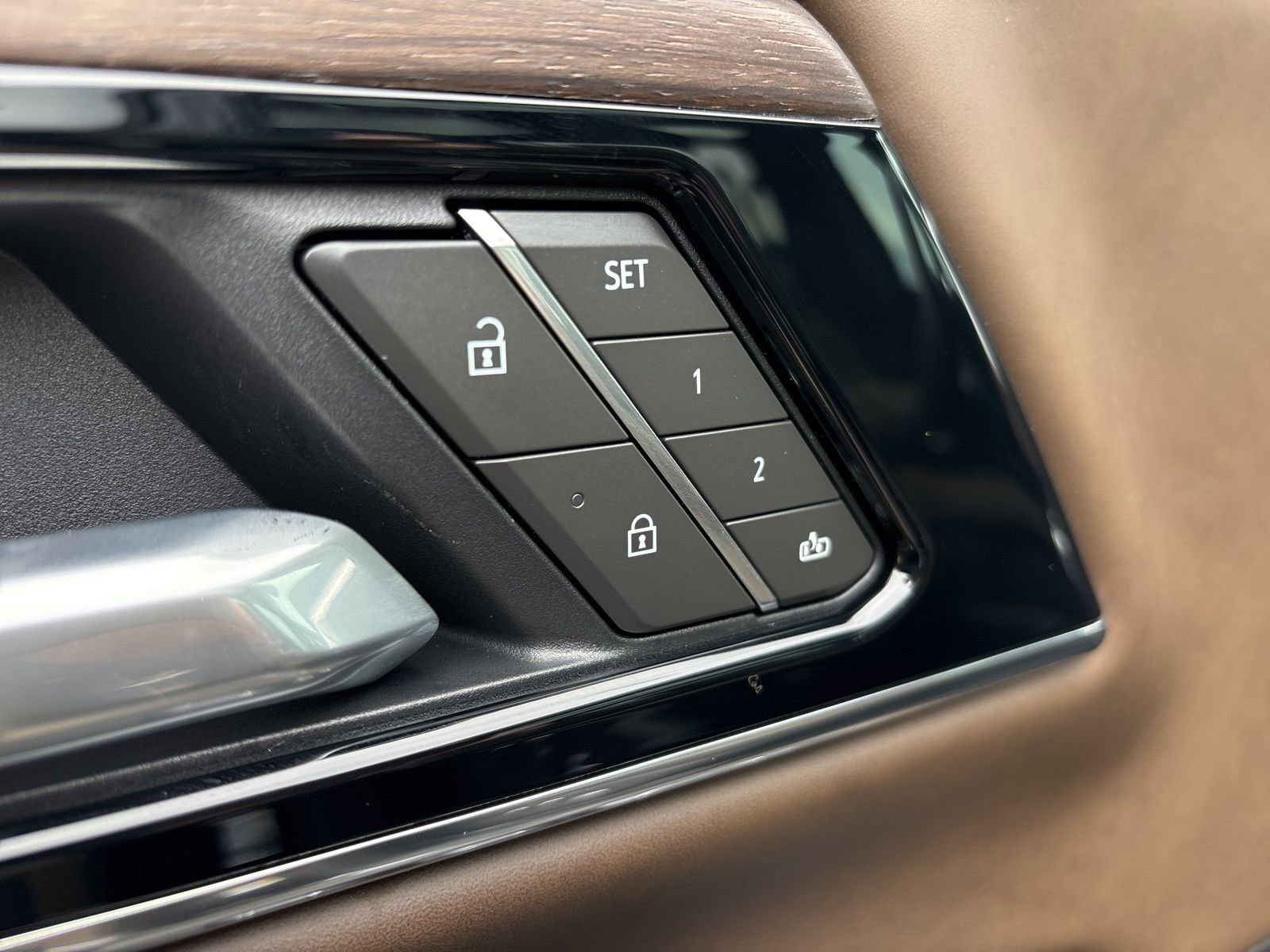 New 2026 GMC Yukon XL Denali Ultimate AWD/4WD image 14