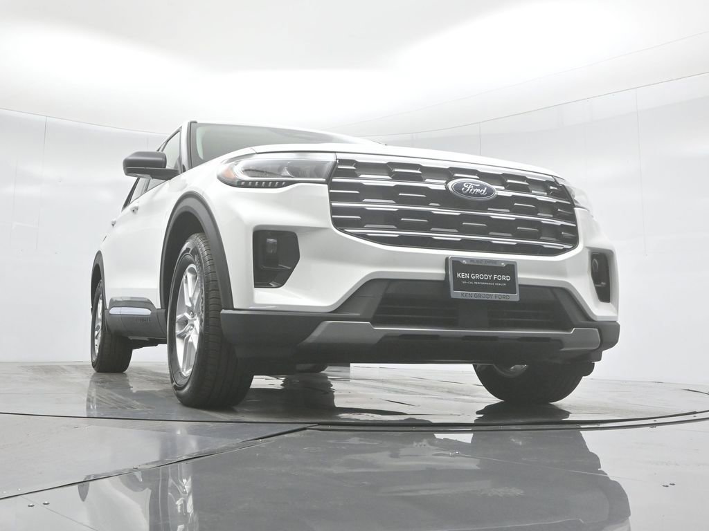 New 2025 Ford Explorer Active w/ Active Comfort Package image 45